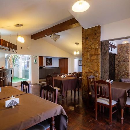 Hotel Country Trujillo Encalada Екстериор снимка