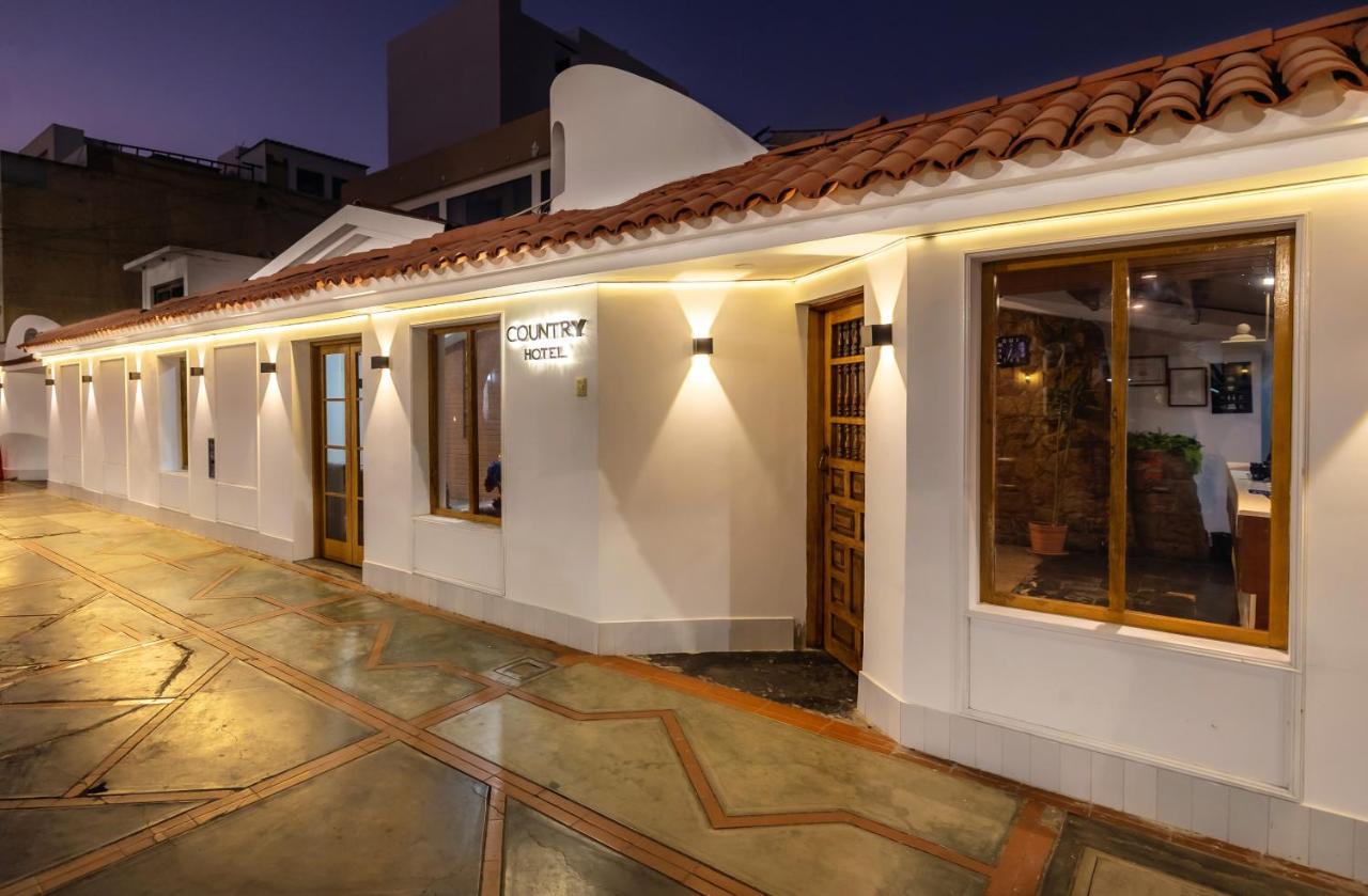 Hotel Country Trujillo Encalada Екстериор снимка
