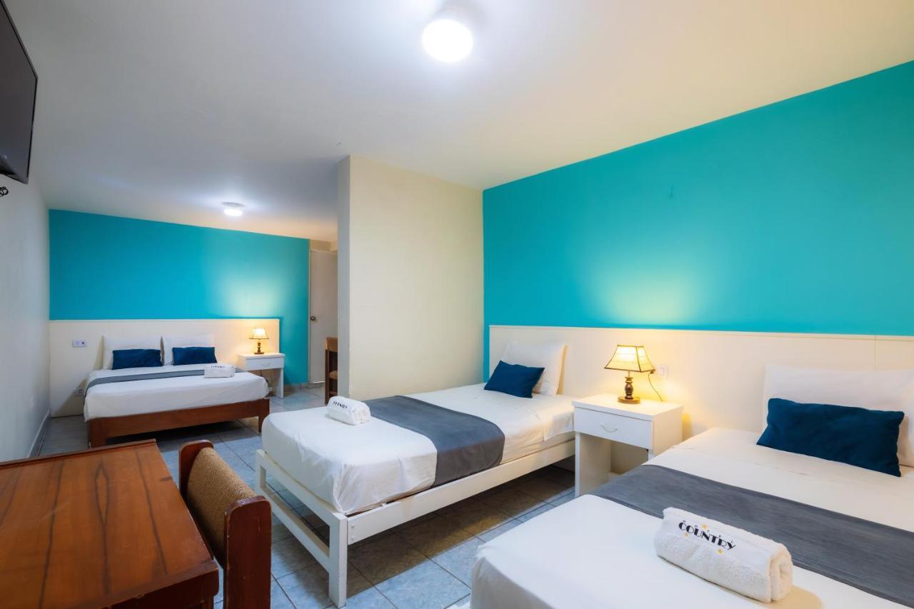 Hotel Country Trujillo Encalada Екстериор снимка