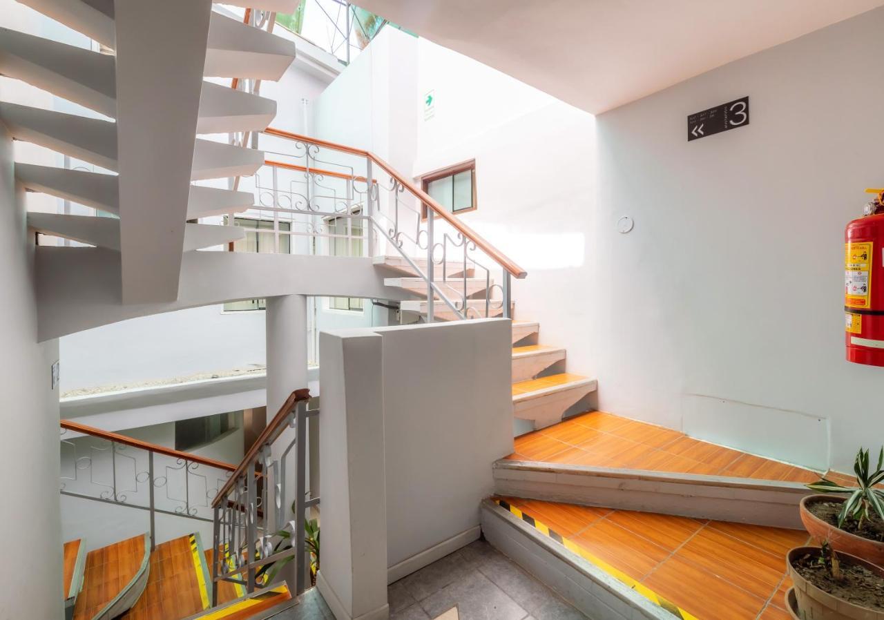 Hotel Country Trujillo Encalada Екстериор снимка