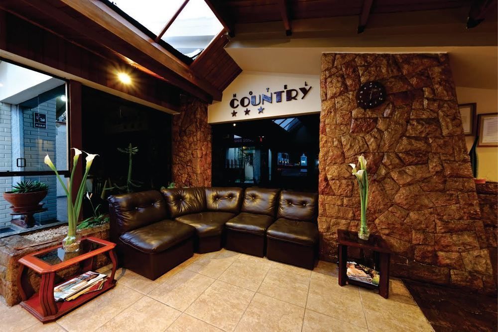 Hotel Country Trujillo Encalada Екстериор снимка