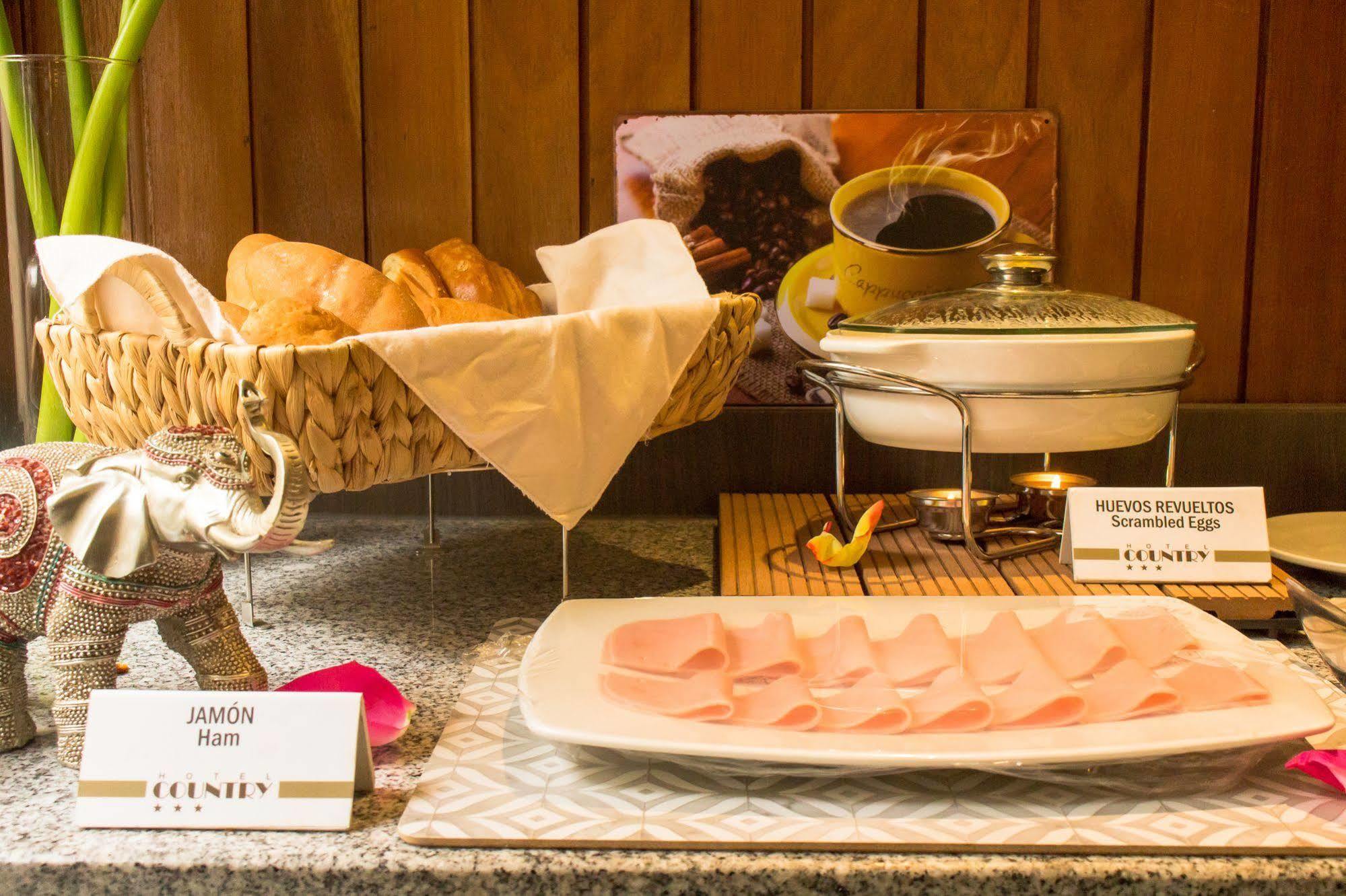 Hotel Country Trujillo Encalada Екстериор снимка